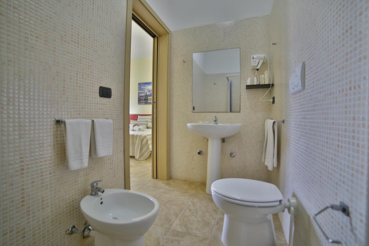 B&B La Casa Di Attilio Порто-Чезарео Екстер'єр фото