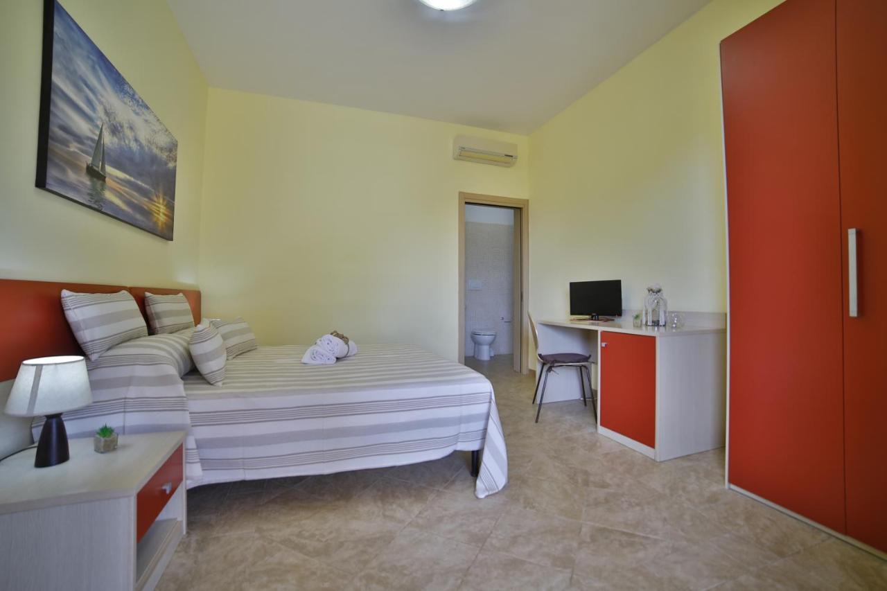 B&B La Casa Di Attilio Порто-Чезарео Екстер'єр фото